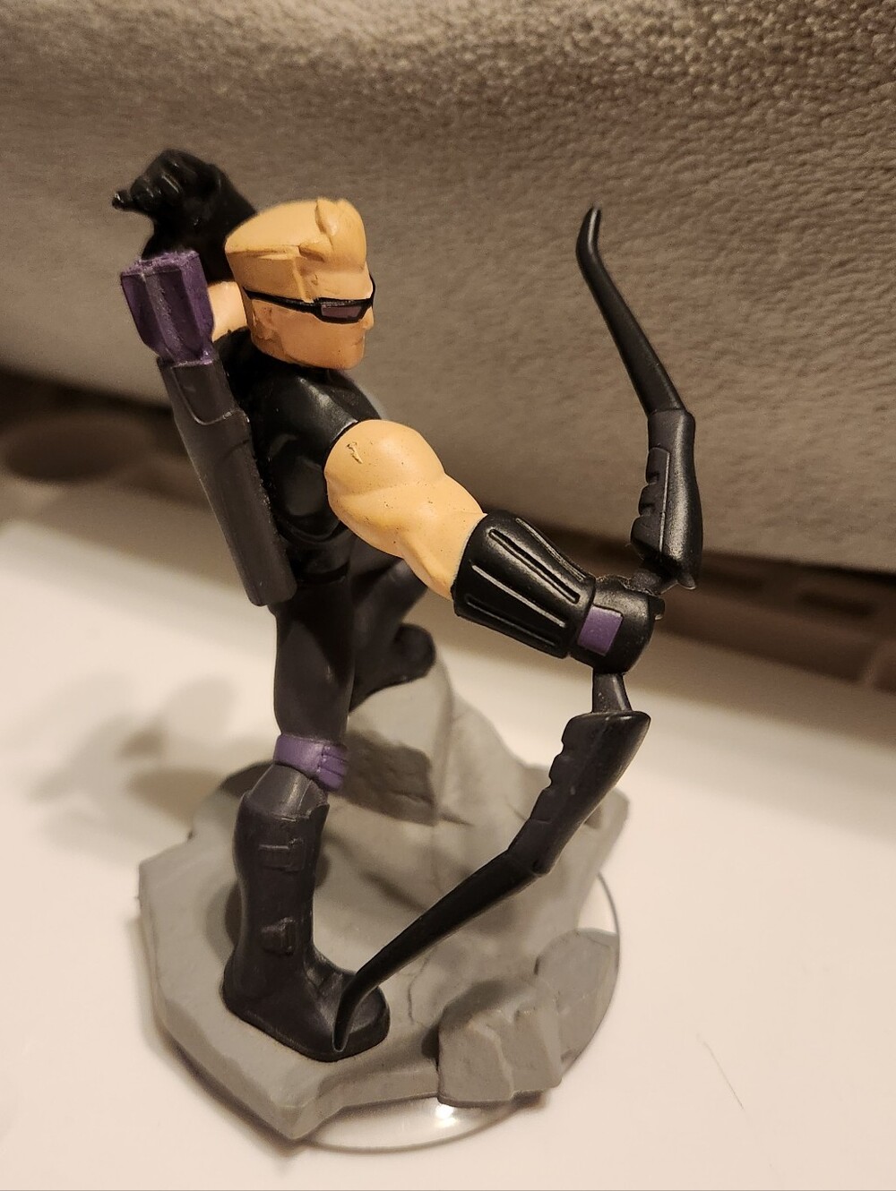 Disney Infinity Hawkeye Action Figure Toy - Picture 2 of 6